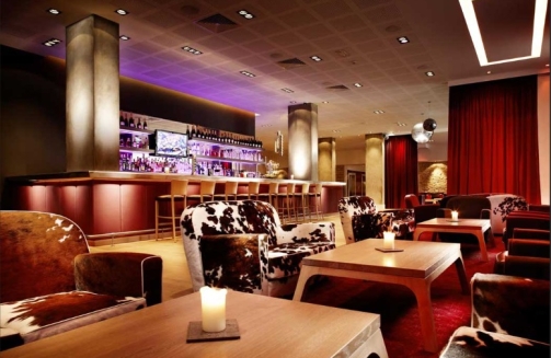 Penta Hotel Reading lounge'